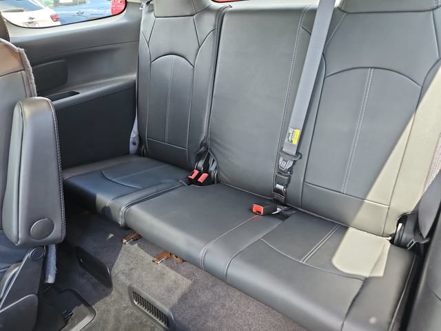 Used 2015 GMC Acadia SLT w/ Open Road Package FWD image 12