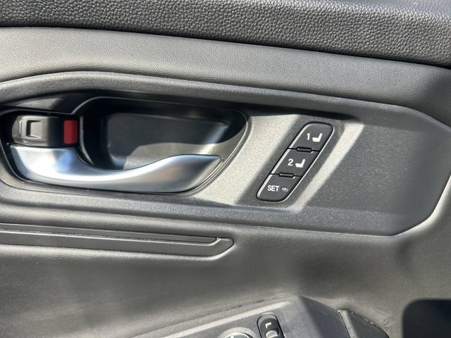 Used 2023 Honda Accord EX-L image 19