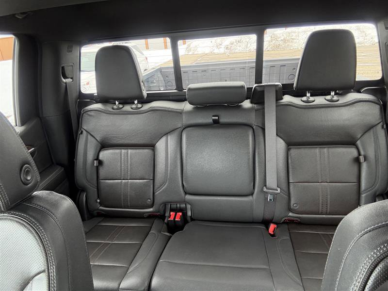 Used 2023 Chevrolet Silverado 1500 High Country w/ High Country Premium Package AWD/4WD image 36