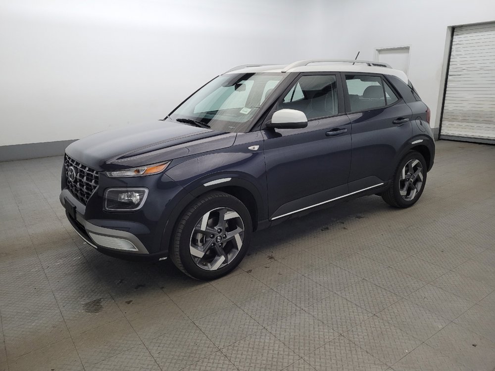 Used 2024 Hyundai Venue Limited image 2
