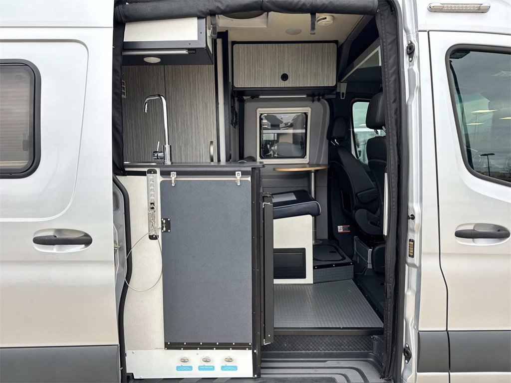 Used 2020 Mercedes-Benz Sprinter 144 Cargo image 19