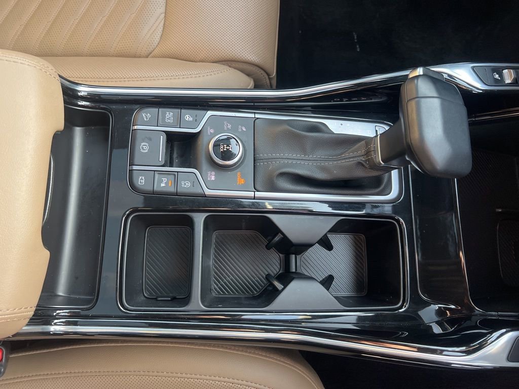 Certified 2025 Kia Sorento SX Prestige w/ Olive Brown Leather Package image 24