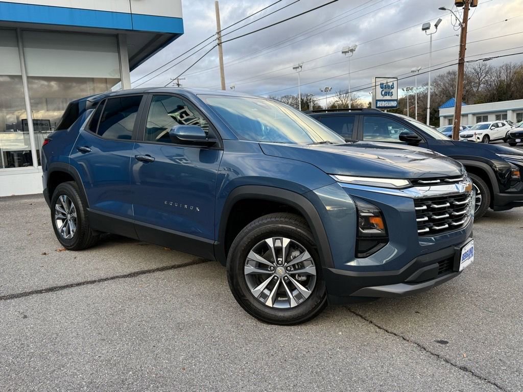 New 2026 Chevrolet Equinox LT image 2