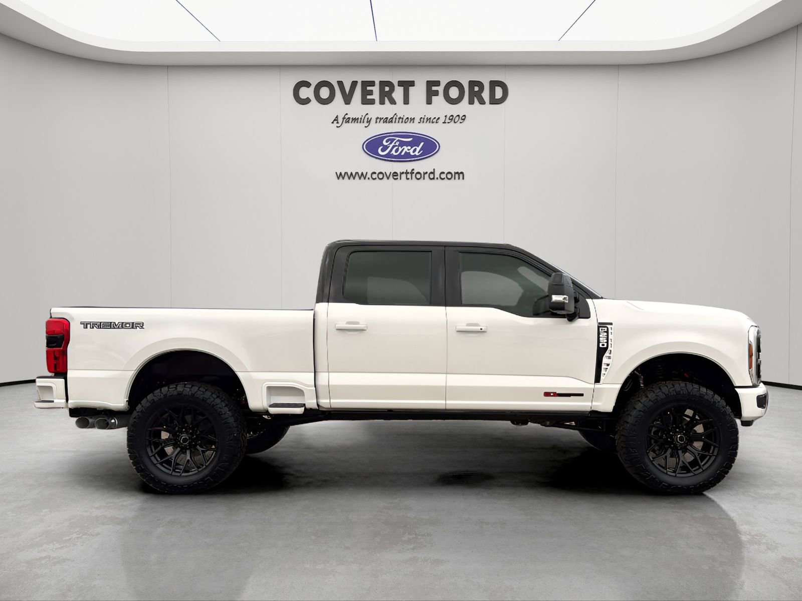 New 2026 Ford F250 Platinum w/ Tremor Off-Road Package AWD/4WD image 6