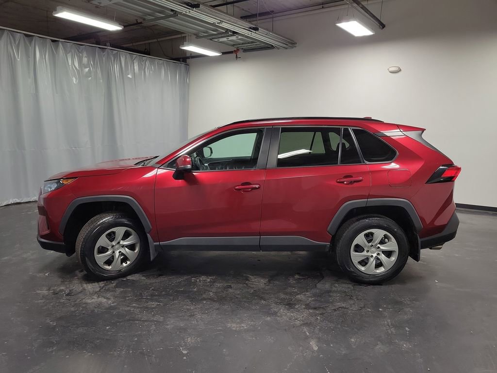 Used 2021 Toyota RAV4 LE image 5