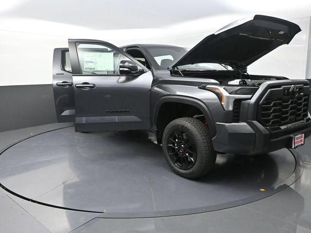 Used 2025 Toyota Tundra Limited w/ TRD Off-Road Package AWD/4WD image 38