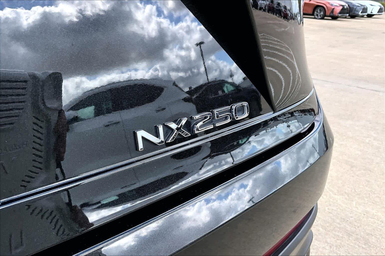 Used 2025 Lexus NX 250 FWD w/ Towing Package (2000 Lbs) image 10