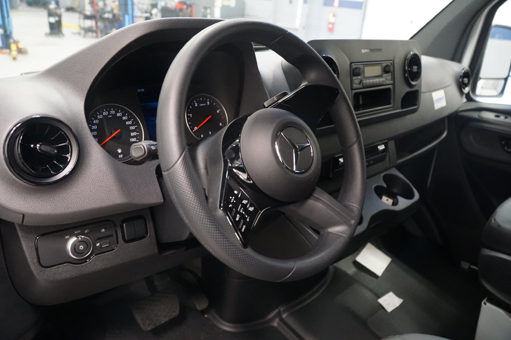 New 2025 Mercedes-Benz Sprinter 2500 image 10