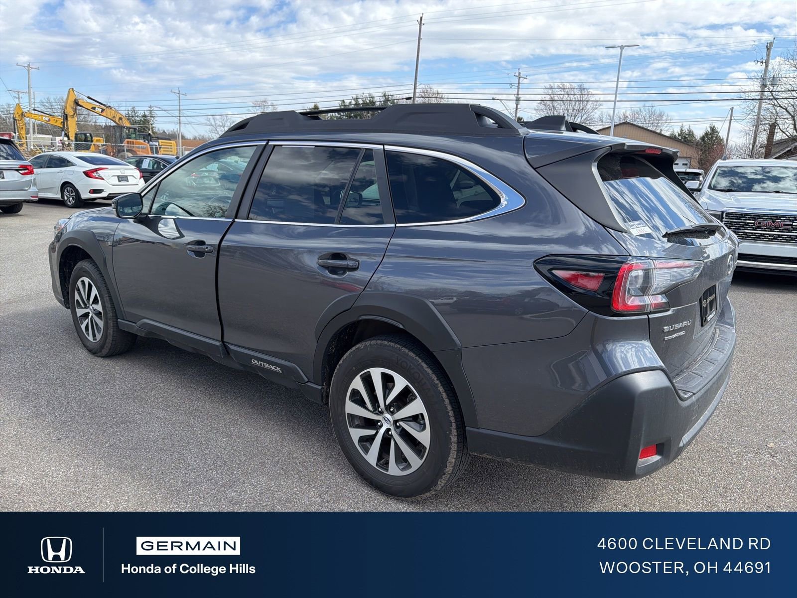 Used 2025 Subaru Outback Premium w/ Popular Package #1A image 9