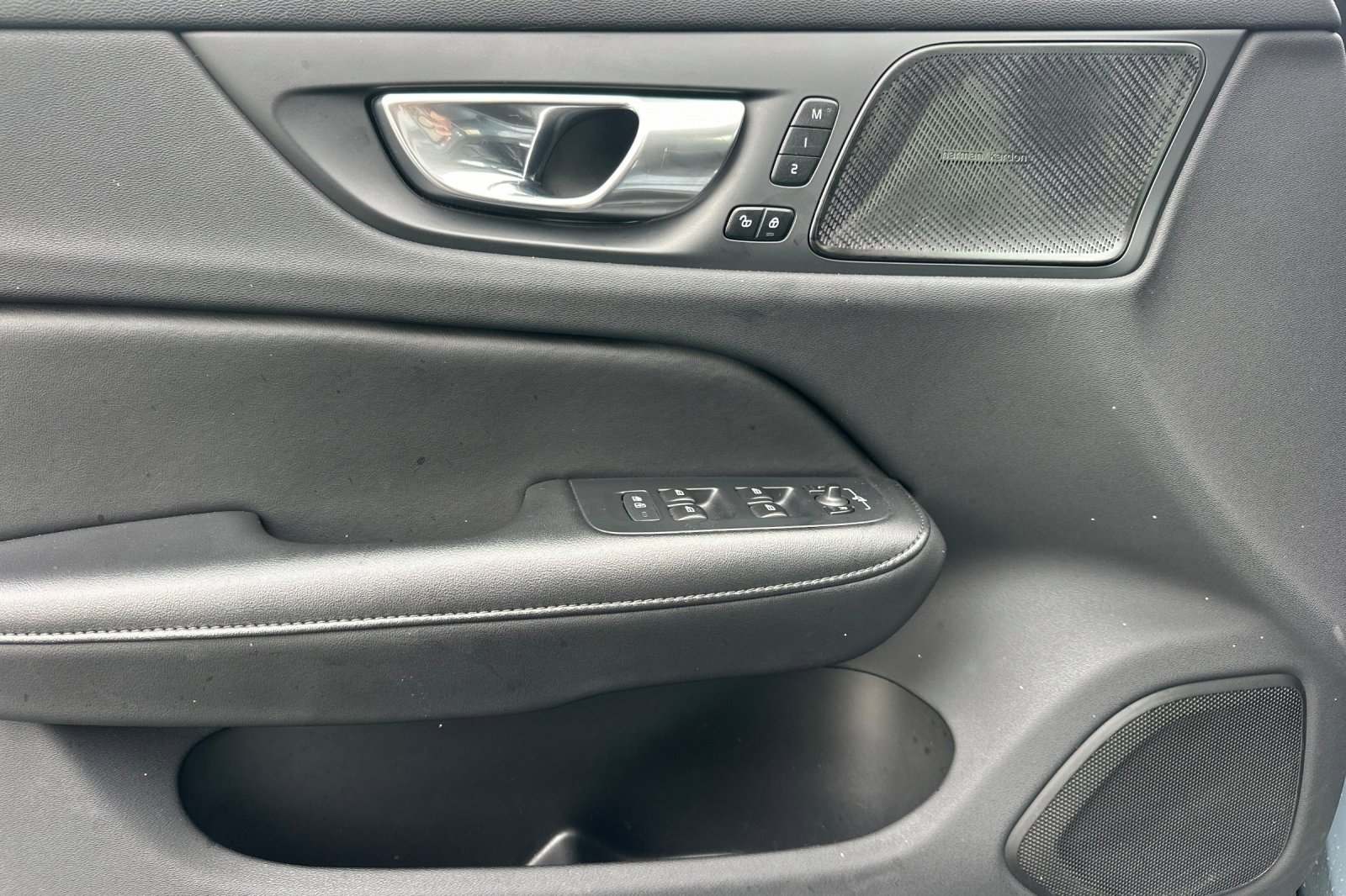 Used 2024 Volvo S60 B5 Plus image 11