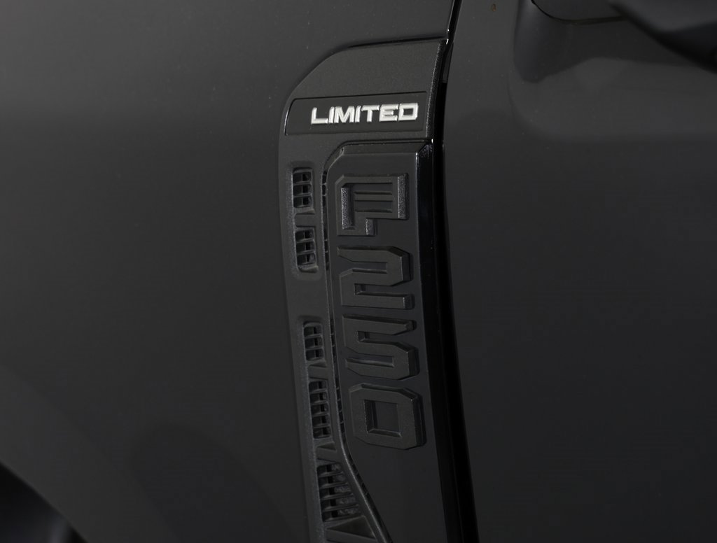 Used 2024 Ford F250 Limited w/ FX4 Off-Road Package image 9