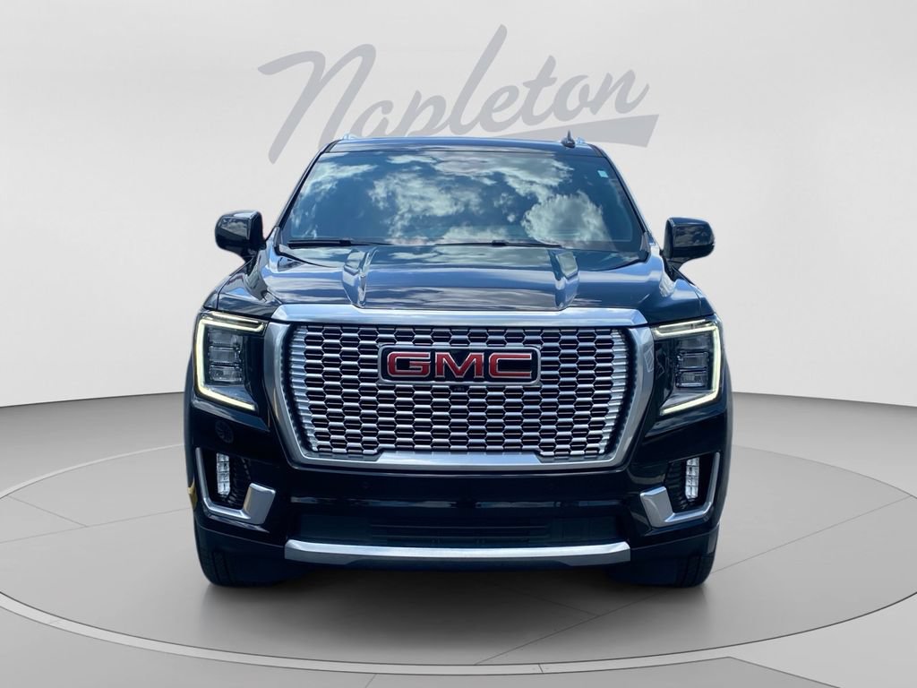 Used 2024 GMC Yukon XL Denali AWD/4WD image 2