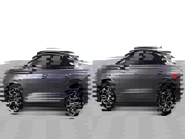 Used 2024 Audi Q8 Premium Plus image 5