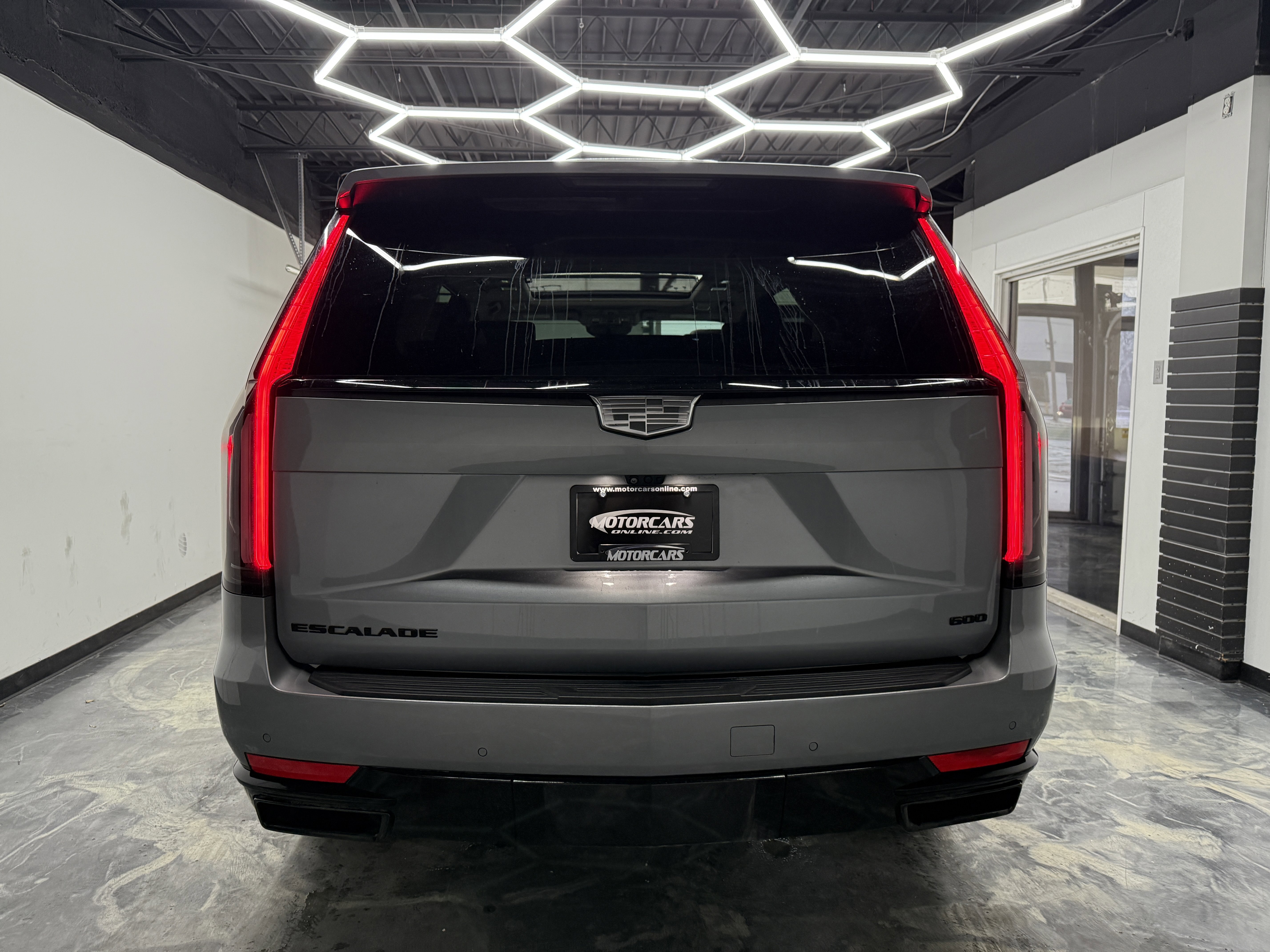 Used 2024 Cadillac Escalade Sport Platinum image 4