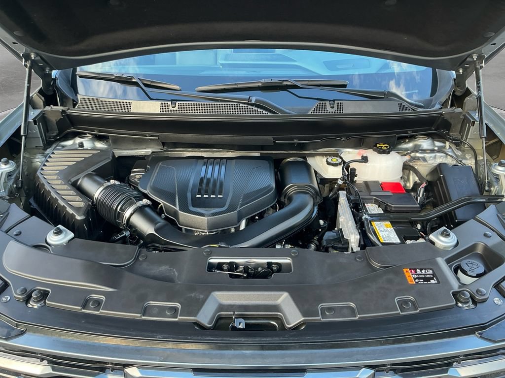 Used 2025 GMC Acadia AT4 w/ Super Cruise Package AWD/4WD image 18
