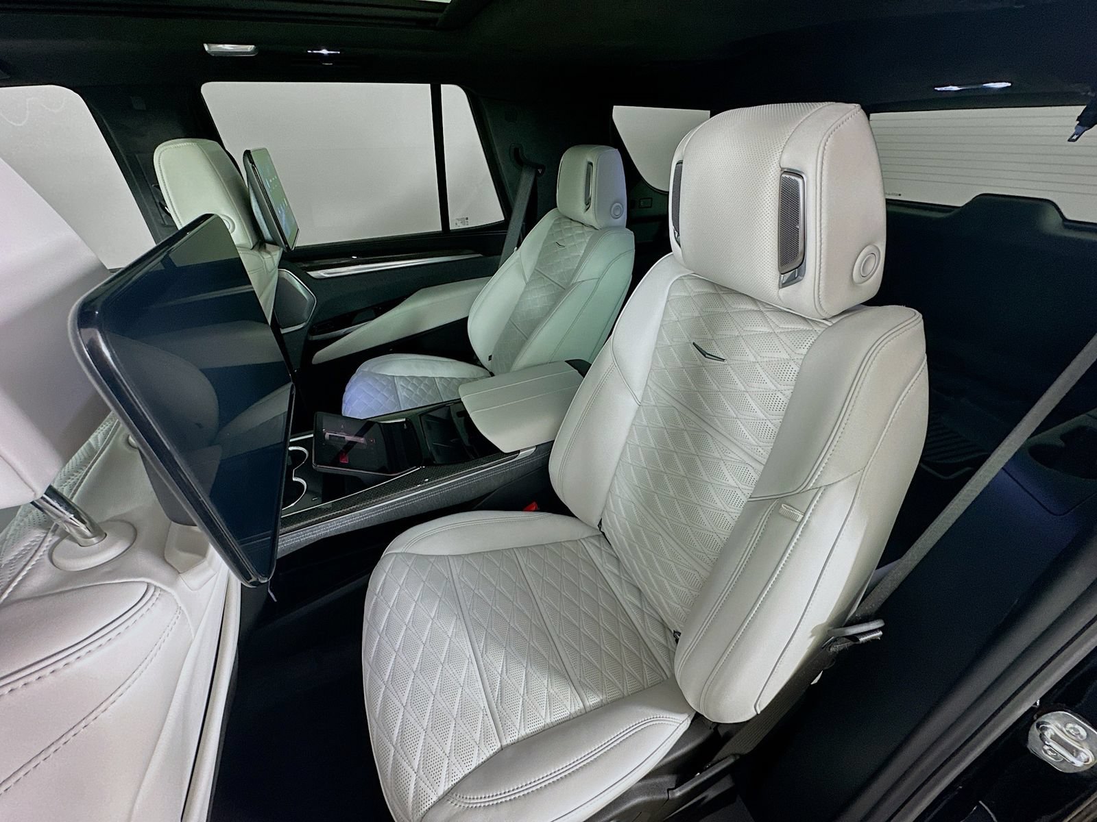 Used 2026 Cadillac Escalade V AWD/4WD image 35