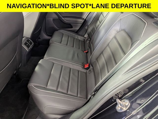 Used 2019 Volkswagen Golf R 4-Door image 25