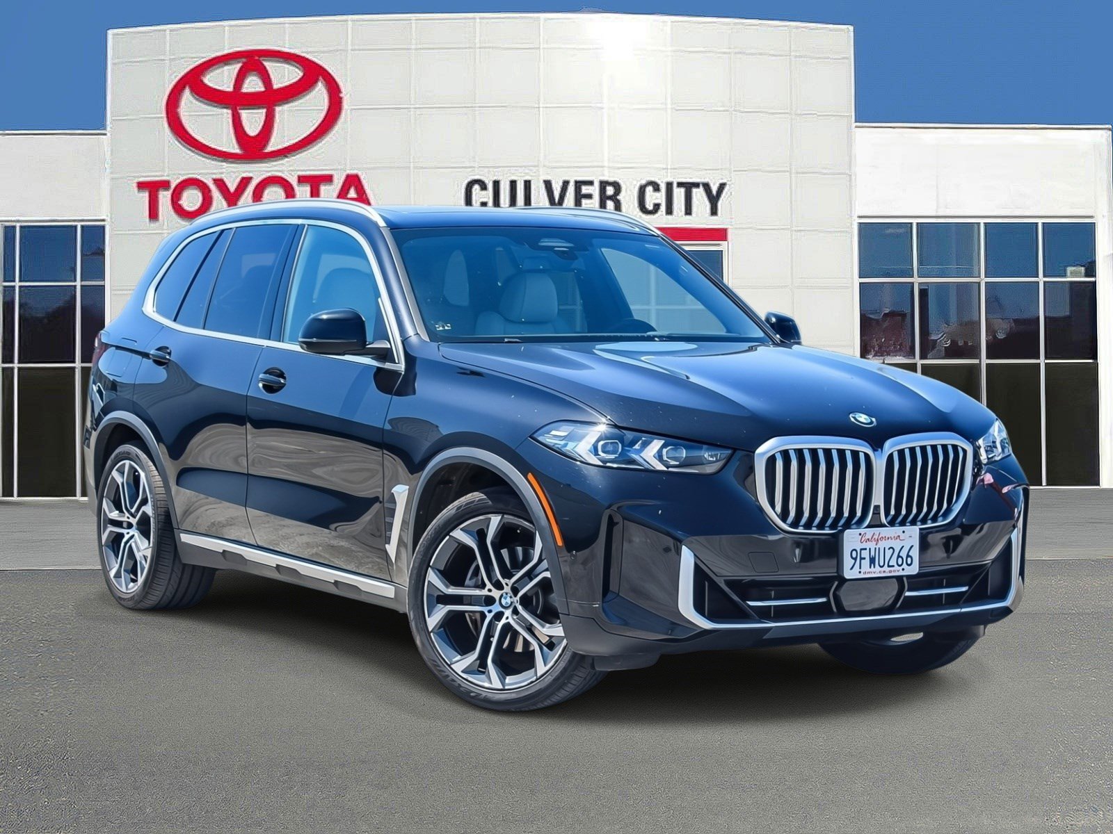 Used 2024 BMW X5 sDrive40i w/ Premium Package