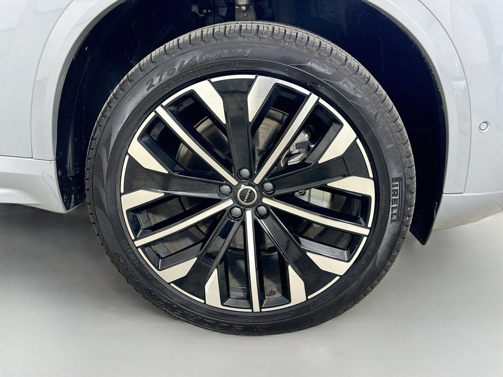 Used 2026 Volvo XC90 B6 Ultra w/ Protection Package AWD/4WD image 10