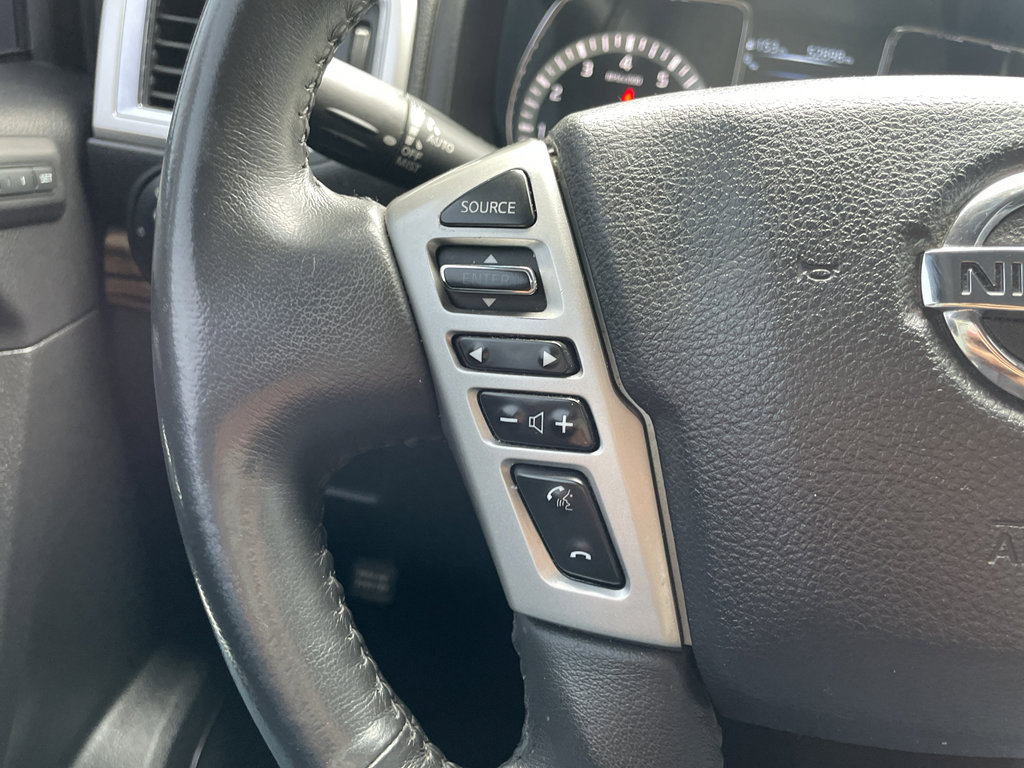 Used 2017 Nissan Titan SL image 30