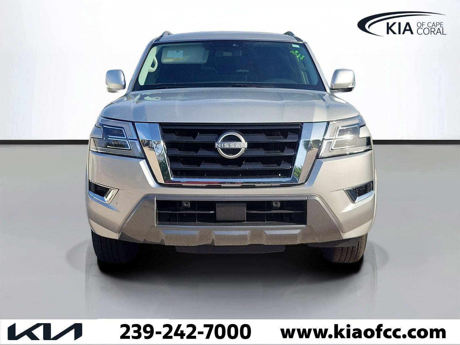 Used 2022 Nissan Armada SV w/ Cargo Package AWD/4WD image 2