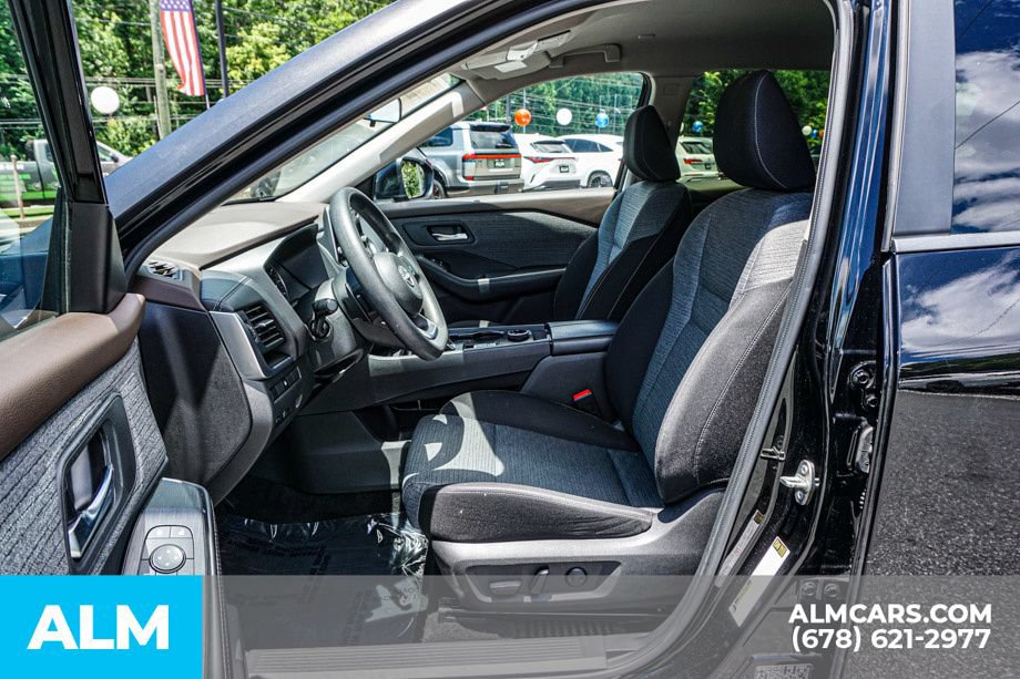 Used 2023 Nissan Rogue SV AWD/4WD image 18
