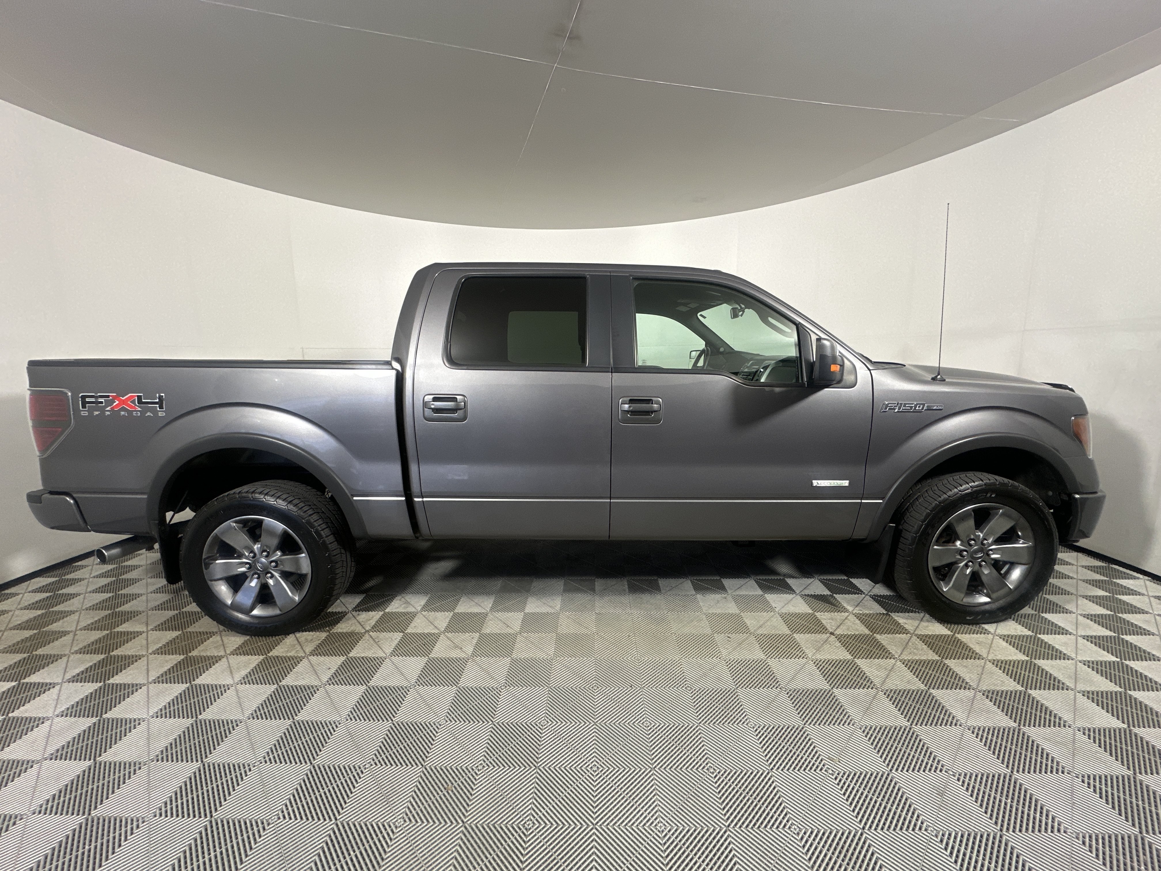 Used 2011 Ford F150 FX4 w/ FX Luxury Pkg AWD/4WD image 8