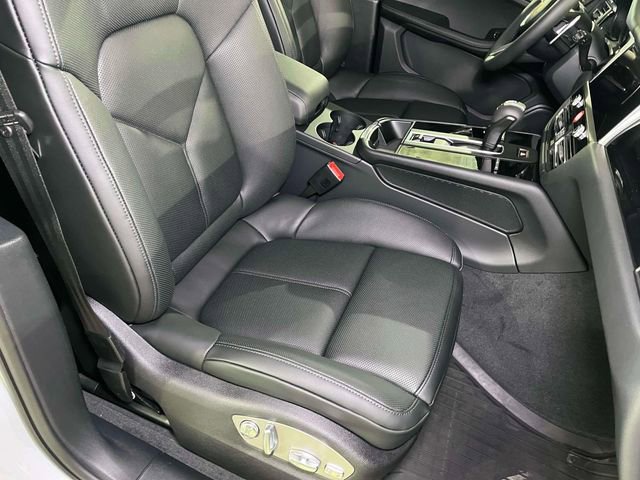 New 2026 Porsche Macan image 24