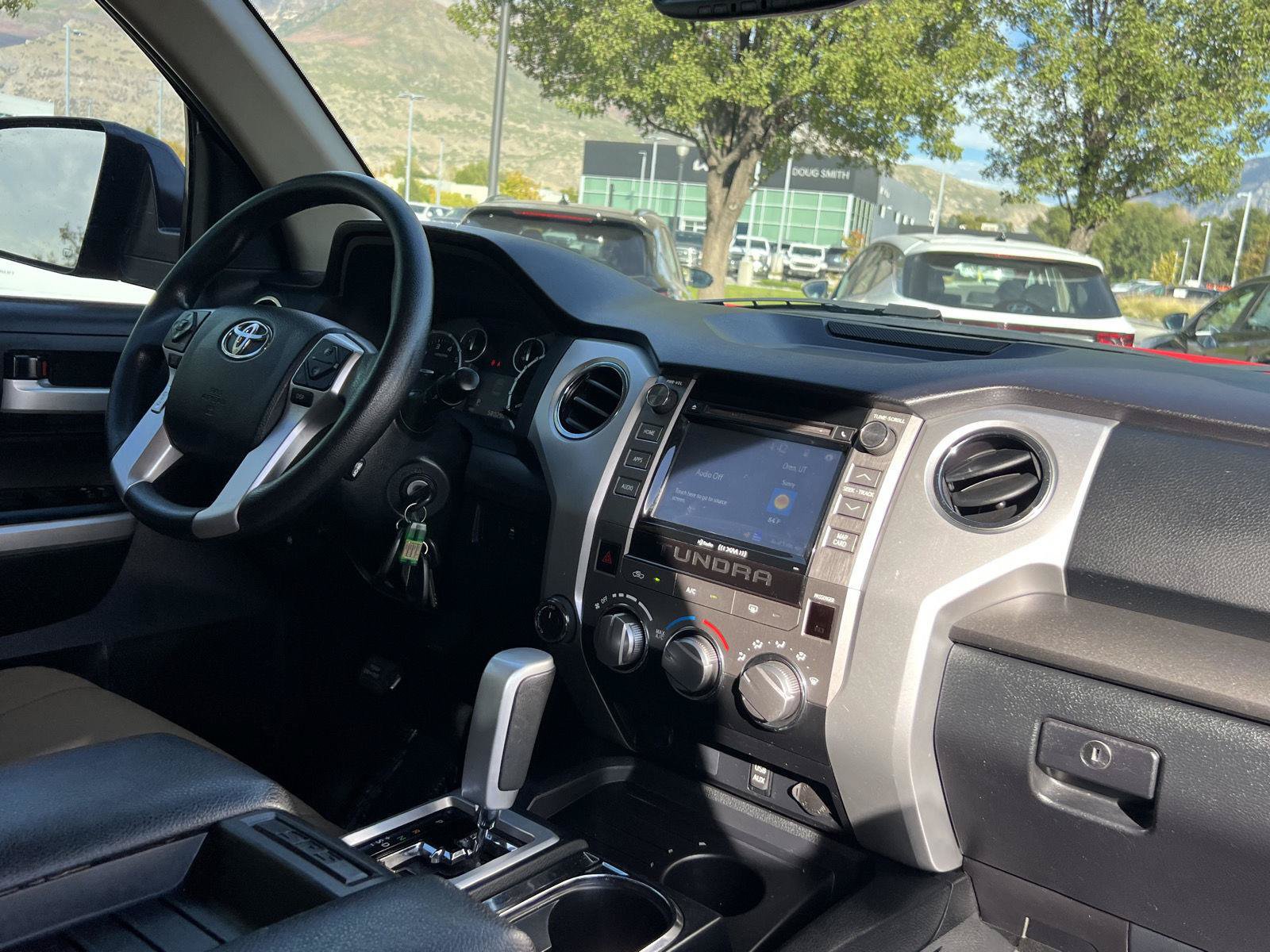 Used 2014 Toyota Tundra SR5 w/ SR5 Upgrade Package AWD/4WD image 3
