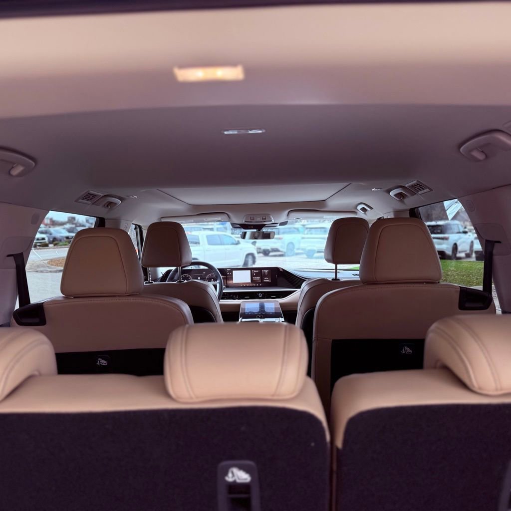 Certified 2026 INFINITI QX80 Pure w/ Cargo Package image 35