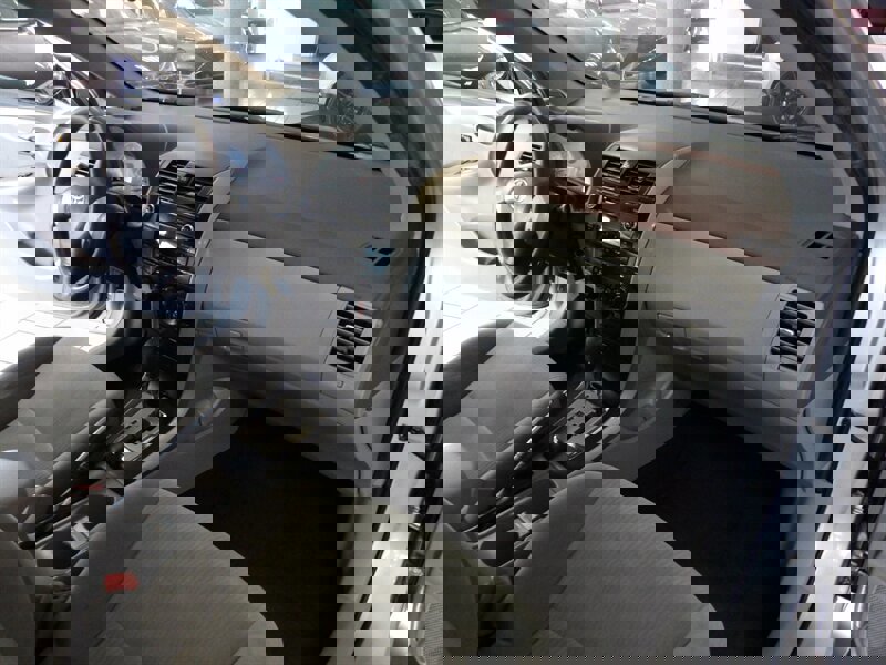 Used 2010 Toyota Corolla image 23