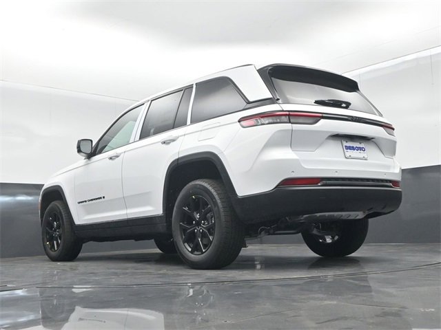 New 2025 Jeep Grand Cherokee Altitude image 42