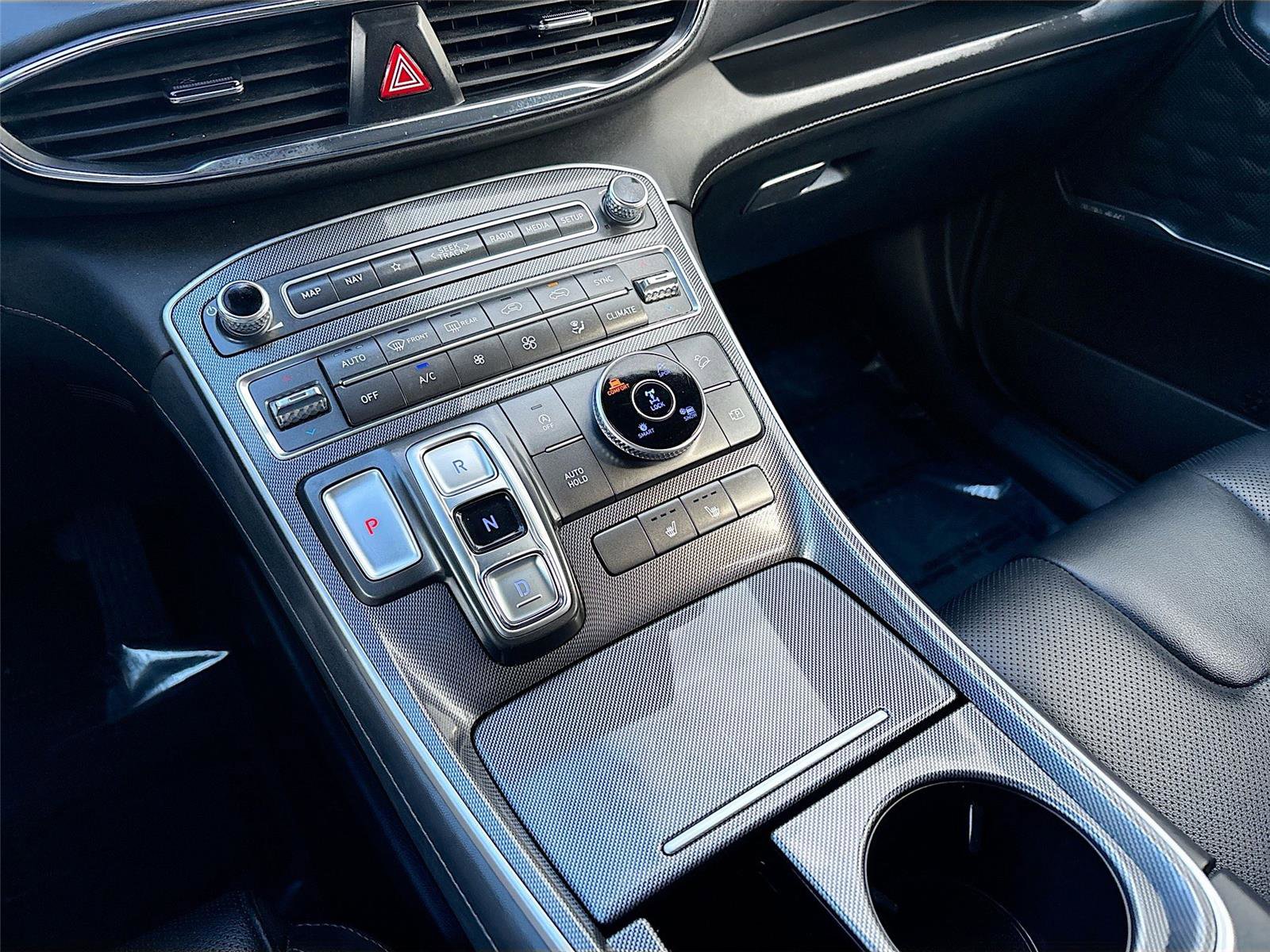 Used 2023 Hyundai Santa Fe SEL w/ Premium Package image 18