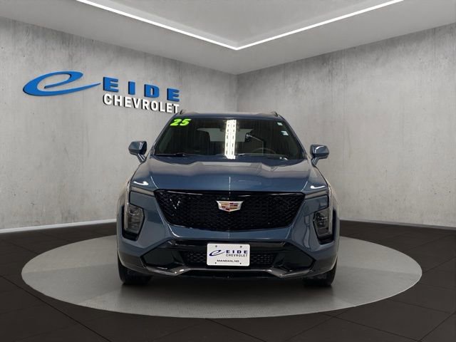 Used 2025 Cadillac XT4 Sport AWD/4WD image 8