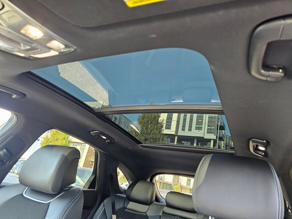 Used 2025 Genesis GV70 3.5T Sport image 10