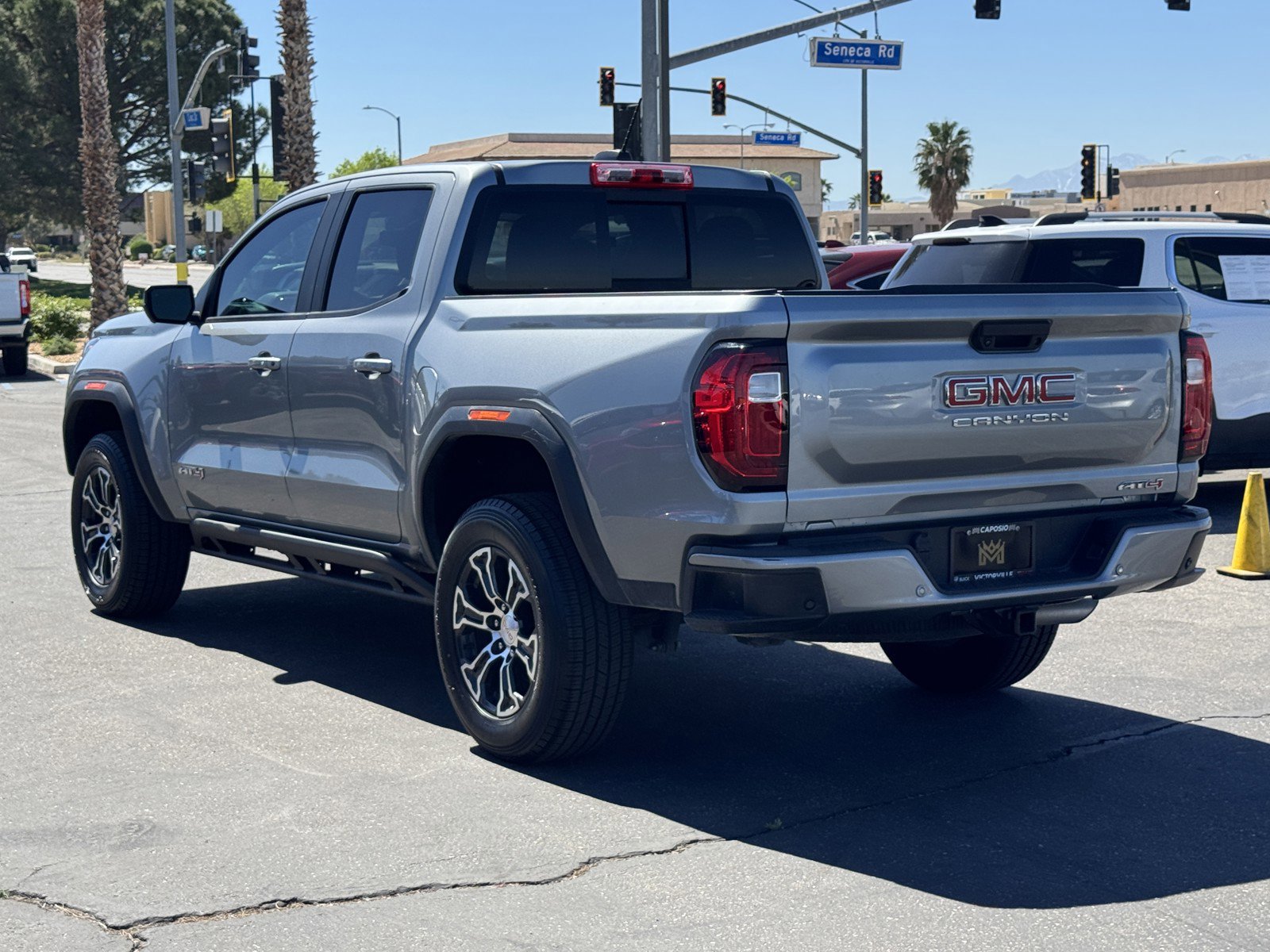 Used 2024 GMC Canyon AT4 w/ AT4 Premium Package image 4