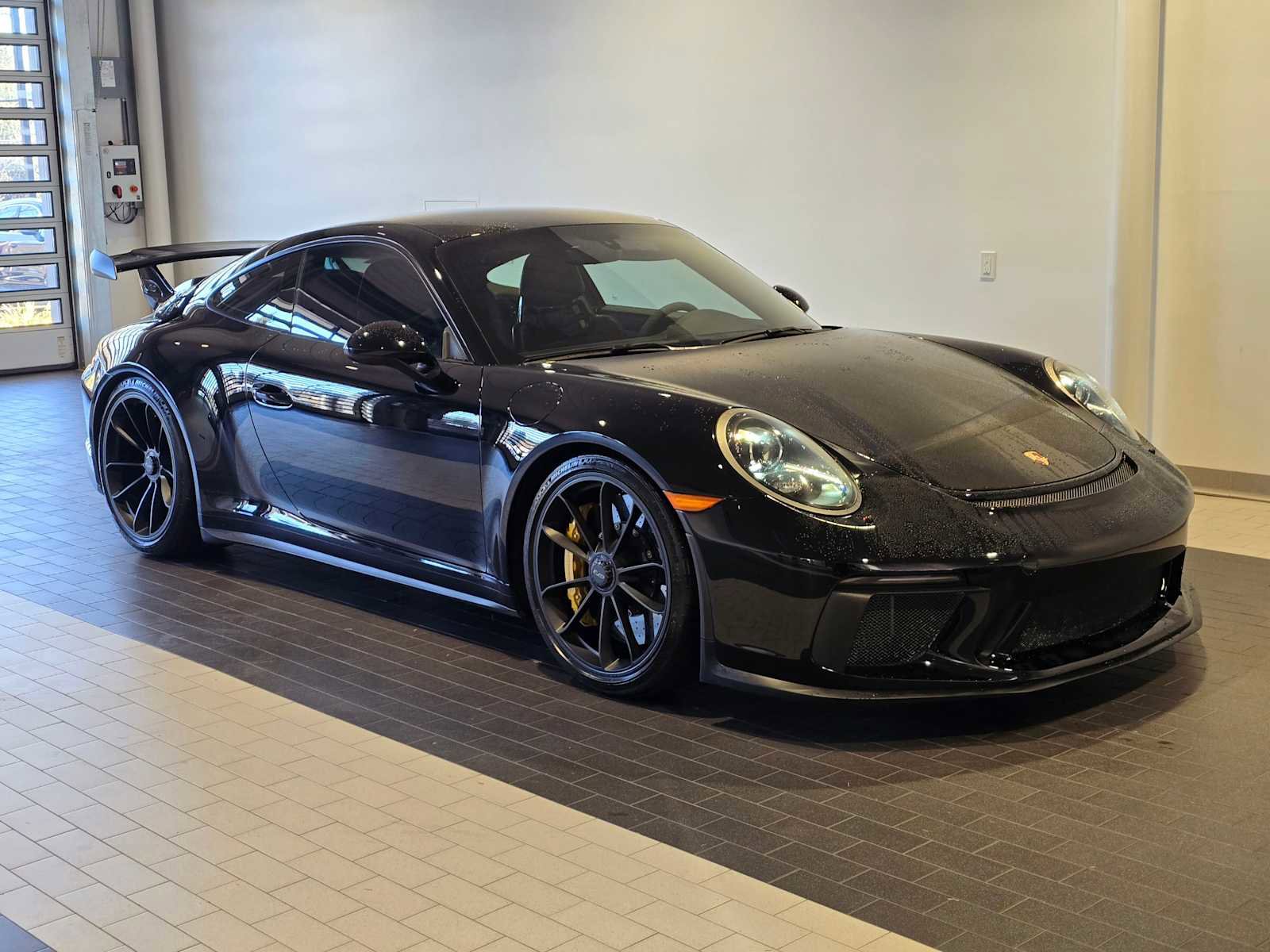 Used 2018 Porsche 911 GT3 RWD image 9