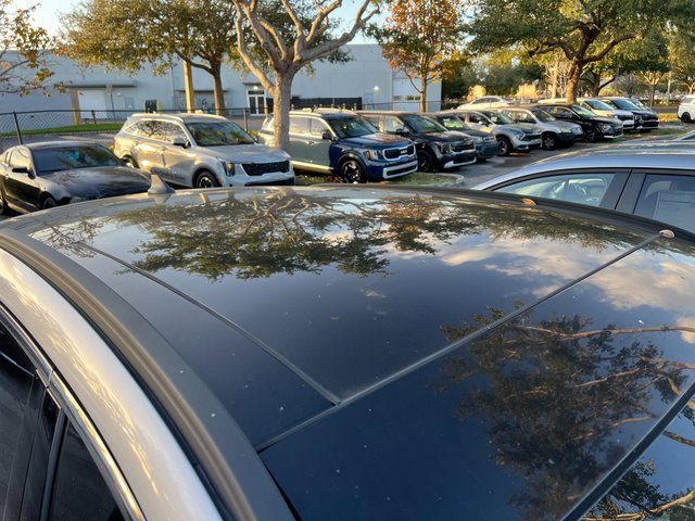 Used 2020 Ford Escape SEL image 3