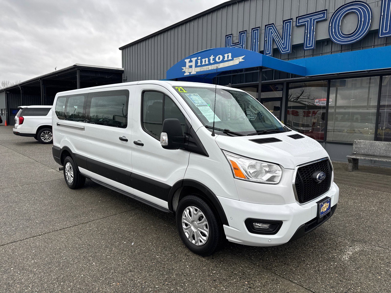 Used 2021 Ford Transit 350 XLT image 2