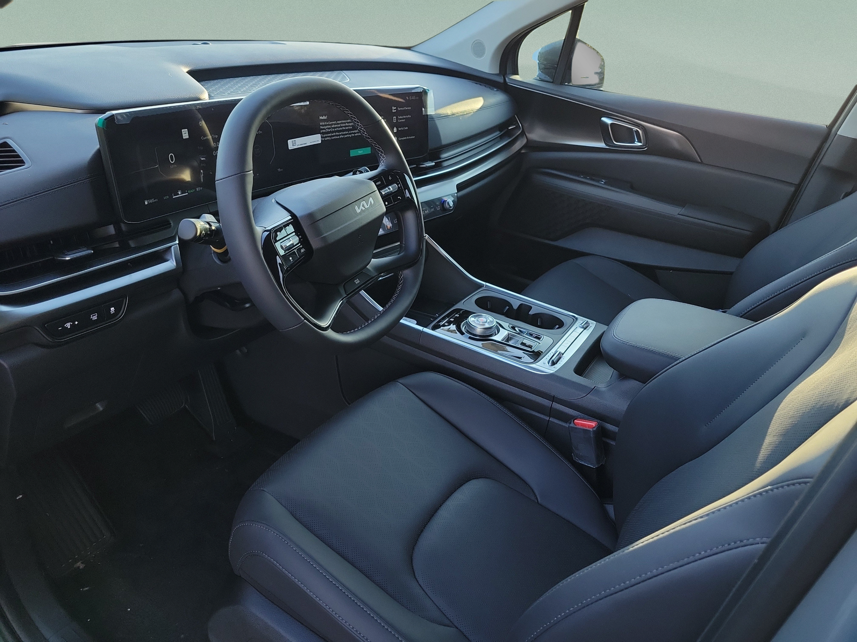 New 2027 Kia Carnival SX w/ Dark Edition Package FWD image 14