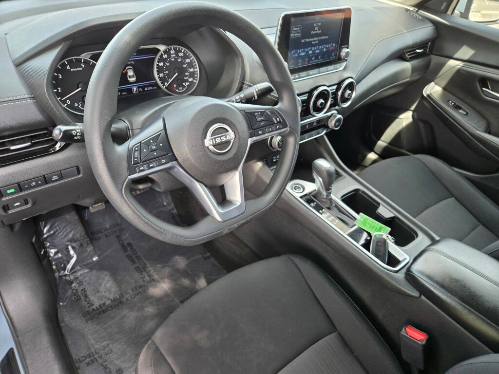 Used 2024 Nissan Sentra SV FWD image 12