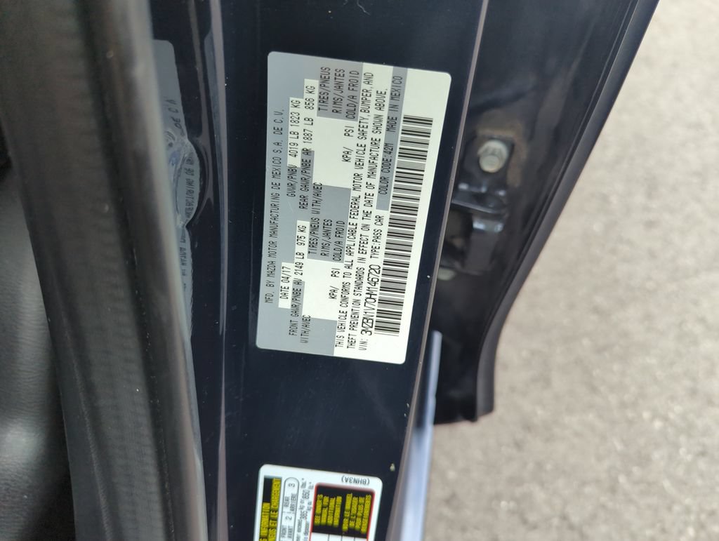 Used 2017 MAZDA MAZDA3 Touring FWD image 38