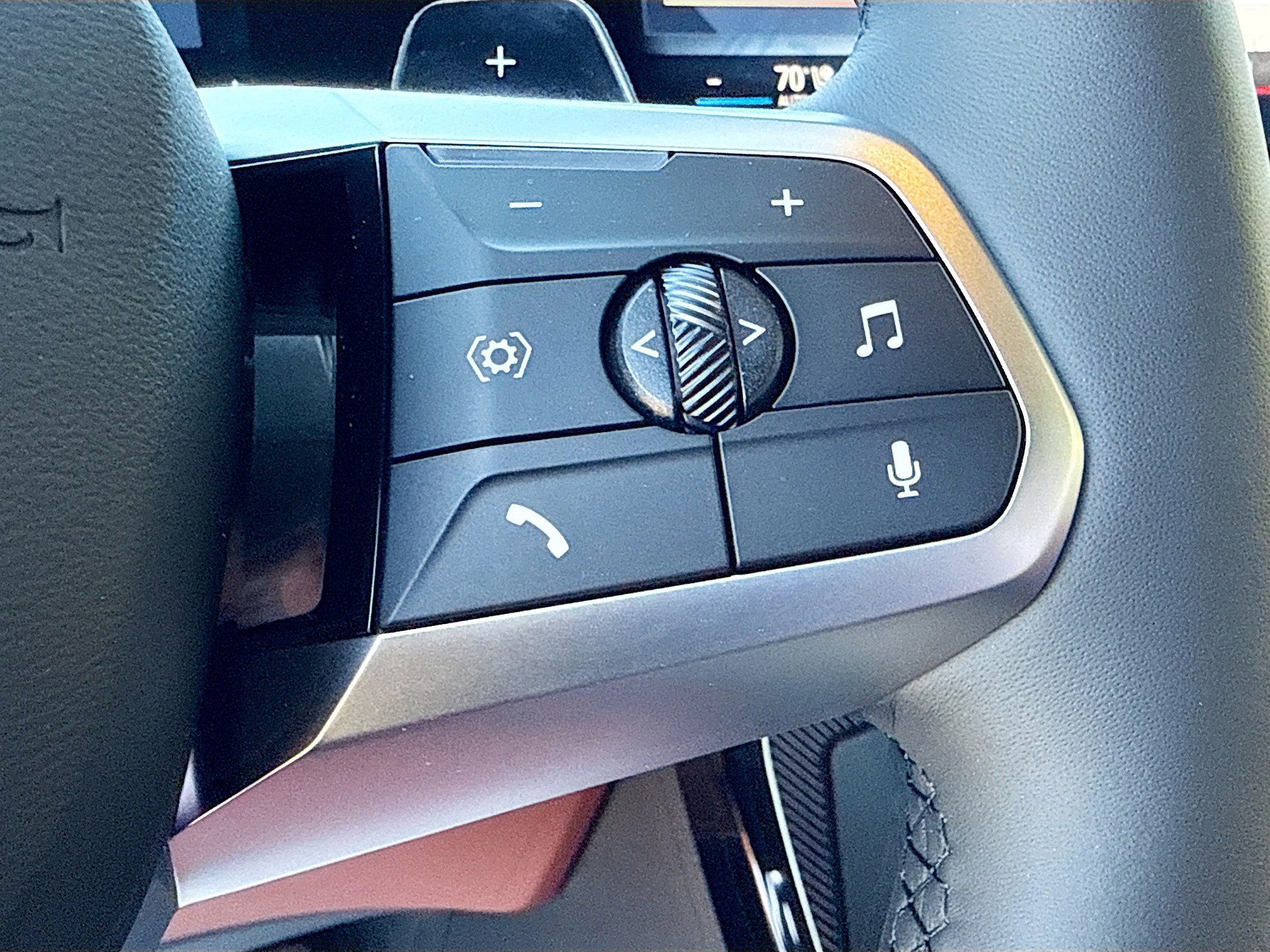 New 2026 BMW X2 xDrive28i w/ Technology Package image 38