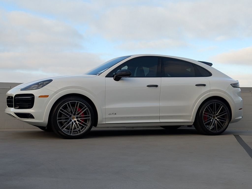Certified 2022 Porsche Cayenne GTS image 2