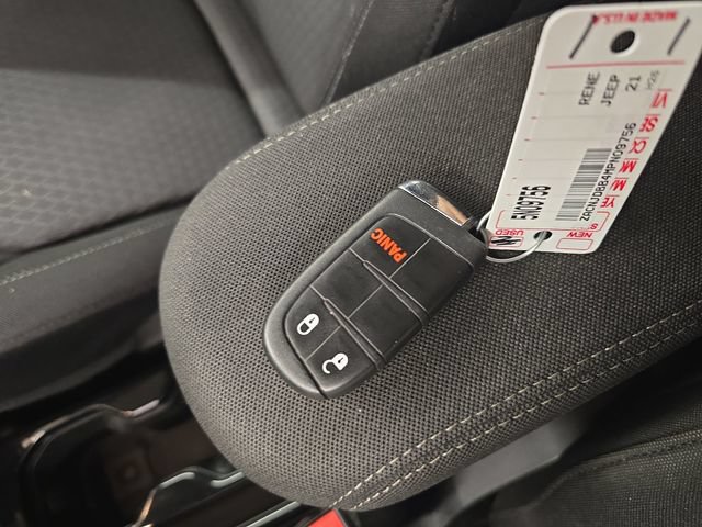 Used 2021 Jeep Renegade Latitude AWD/4WD image 24
