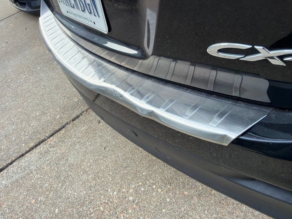 Used 2015 MAZDA CX-9 Touring w/ Touring Technology Package FWD image 4