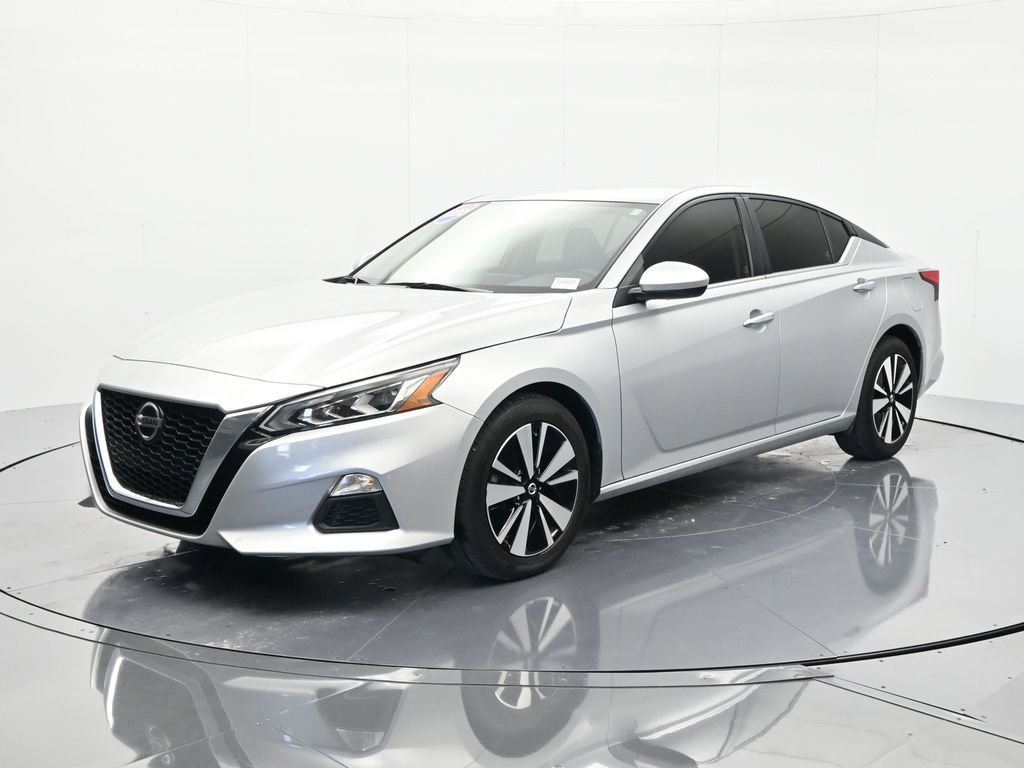 Certified 2022 Nissan Altima 2.5 SV FWD image 1