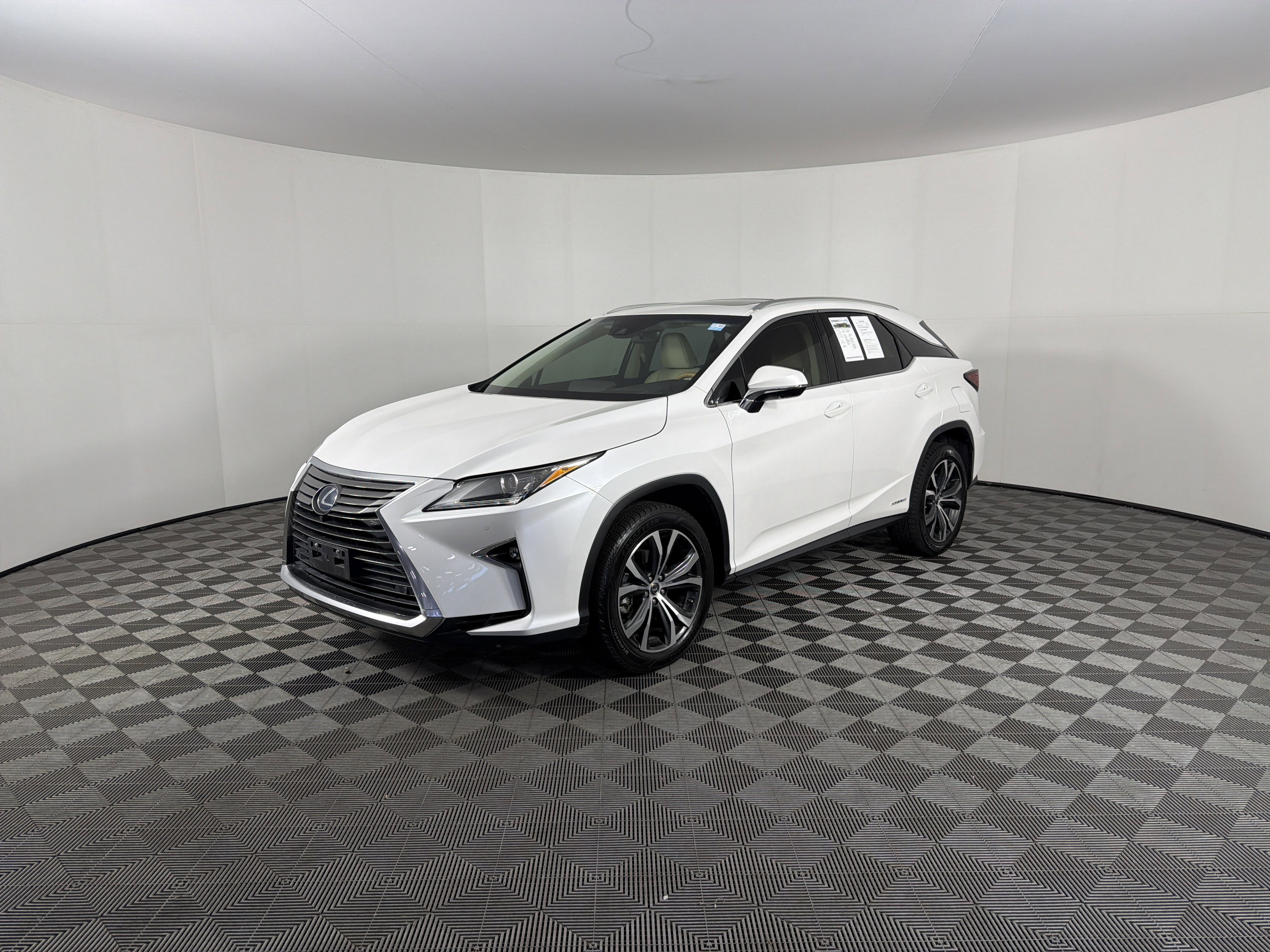 Used 2019 Lexus RX 450h AWD w/ Navigation Package image 4