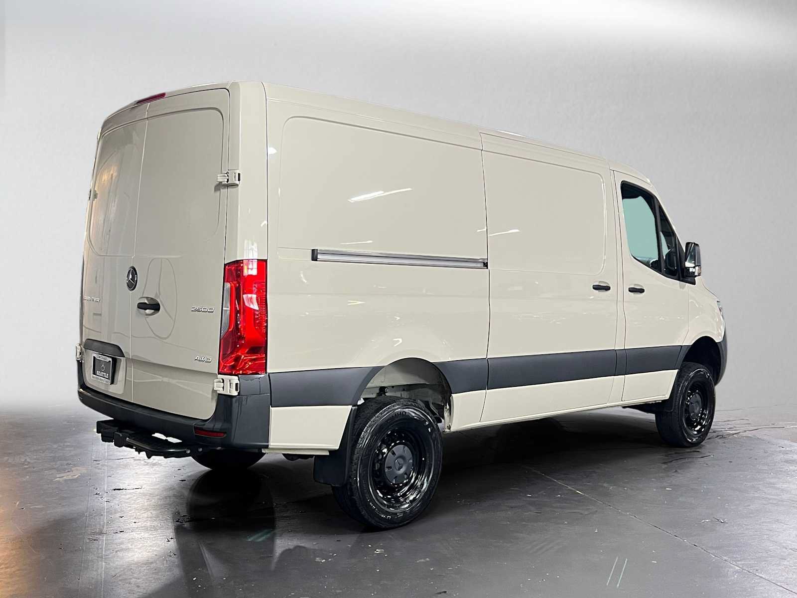 New 2025 Mercedes-Benz Sprinter 2500 image 3