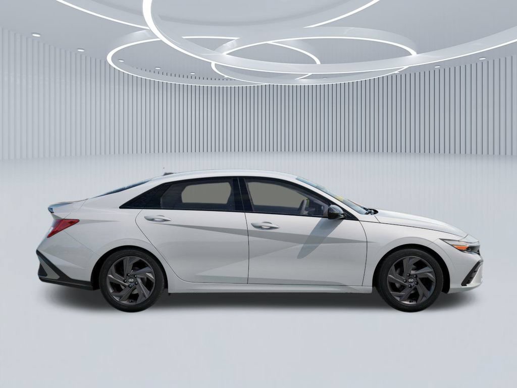 New 2026 Hyundai Elantra Sport FWD image 7